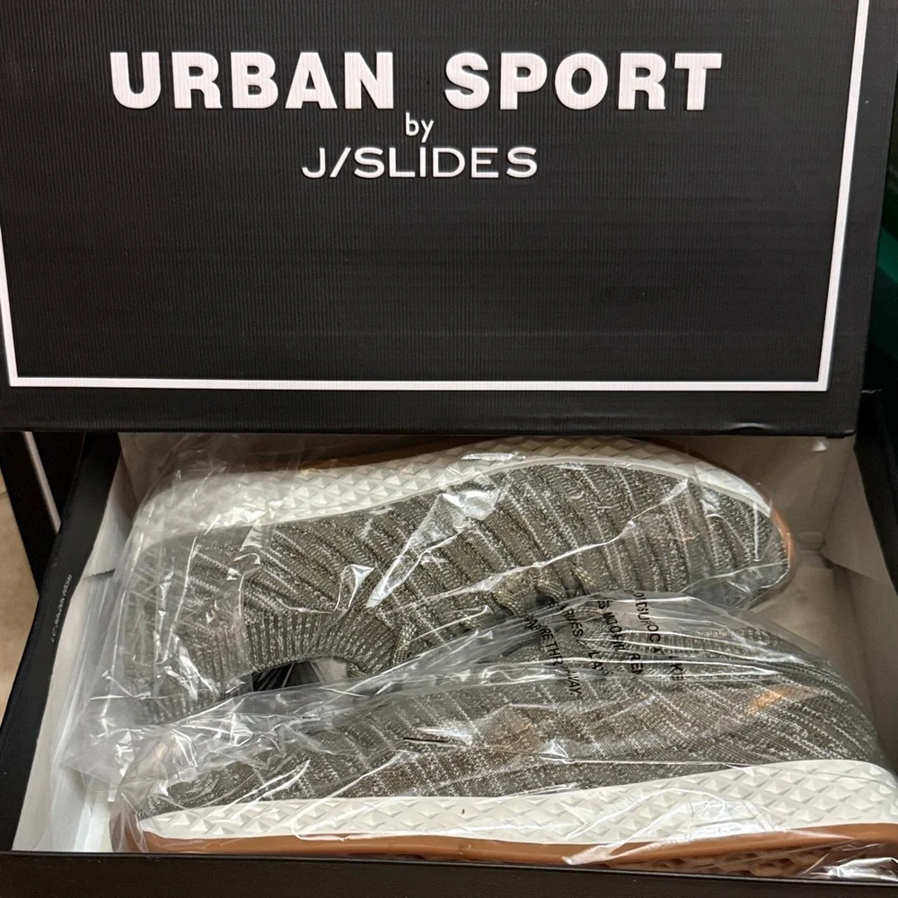 URBAN SPORT by J/SLIDES NEW in BOX Women's Sneakers Size 6